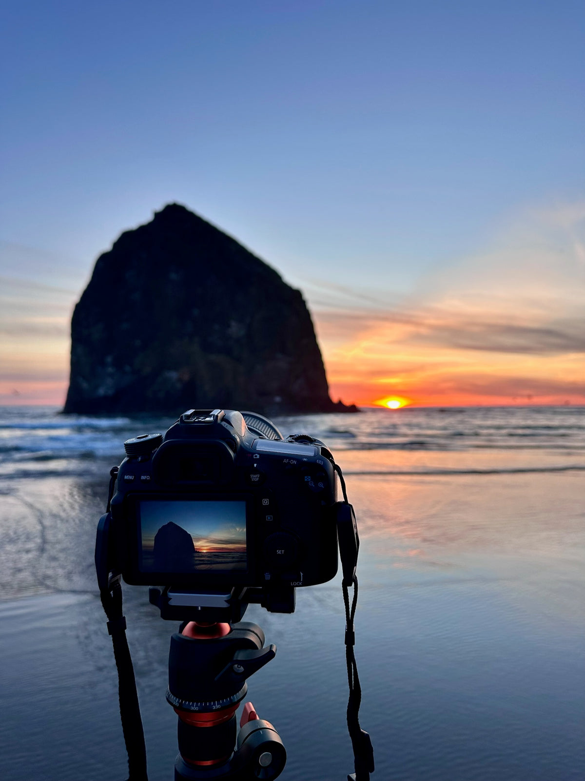 Haystack Rock - Canon Beach, OR, USA